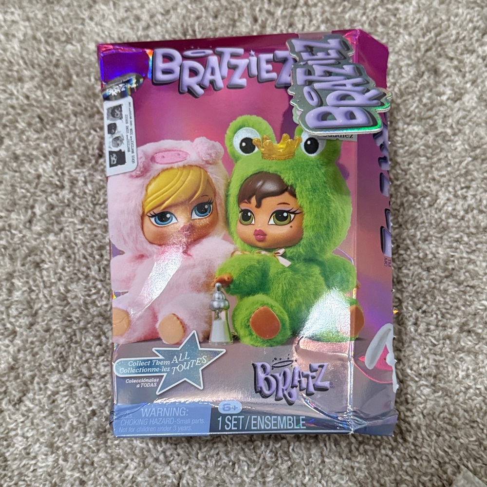 Bratz Bratziez Iconz Seriez Plush Keychain Blind Box Sasha